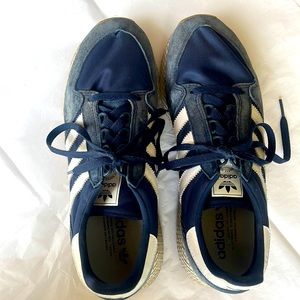 Vintage Navy Blue Adidas 9.5